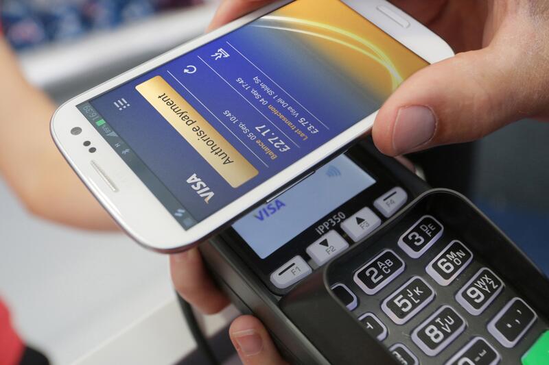 Alarma entre los viajeros españoles: casi el 75% teme ser víctima de fraude en el extranjero
