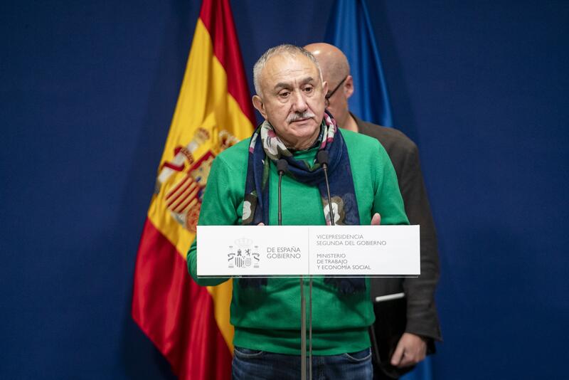 Los sindicatos UGT y CCOO celebran el pacto que agiliza los retiros