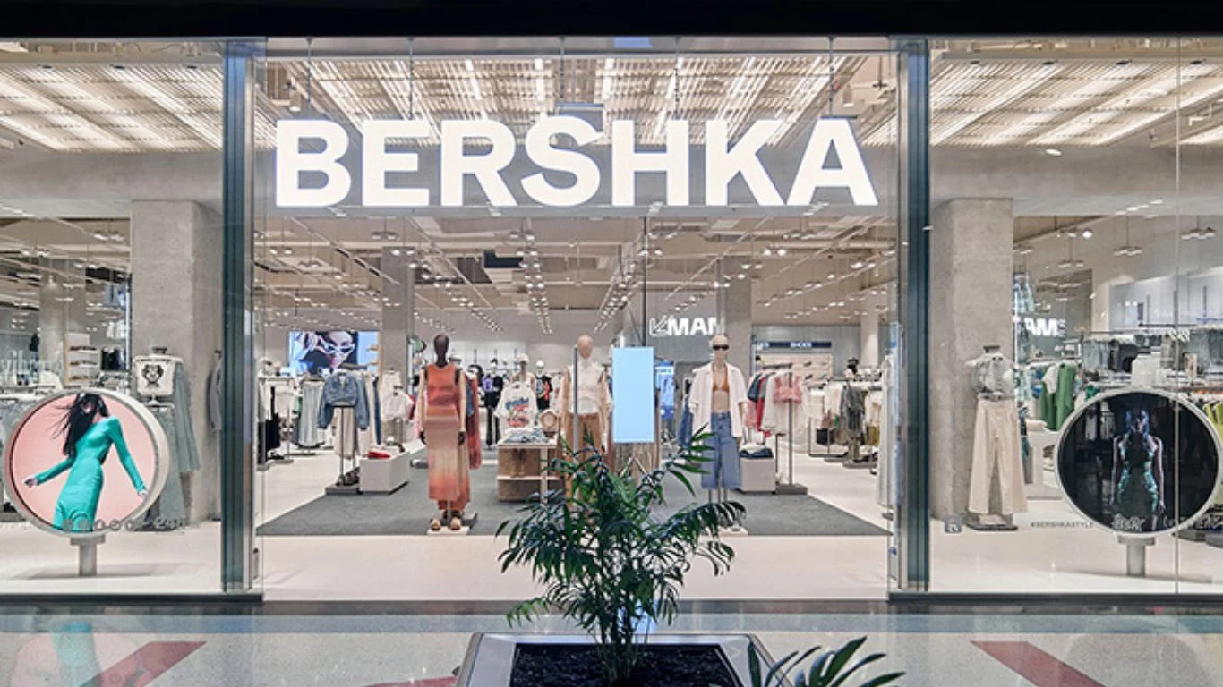 Bershka ofrece la faja moldeadora perfecta para realzar tu figura