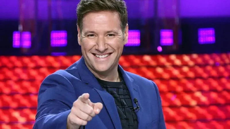 Carlos Latre presenta a los colaboradores de su nuevo programa para competir con ‘El Hormiguero’ 2 Merca2.es El futuro show de Carlos Latre que busca ganarle a El Hormiguero