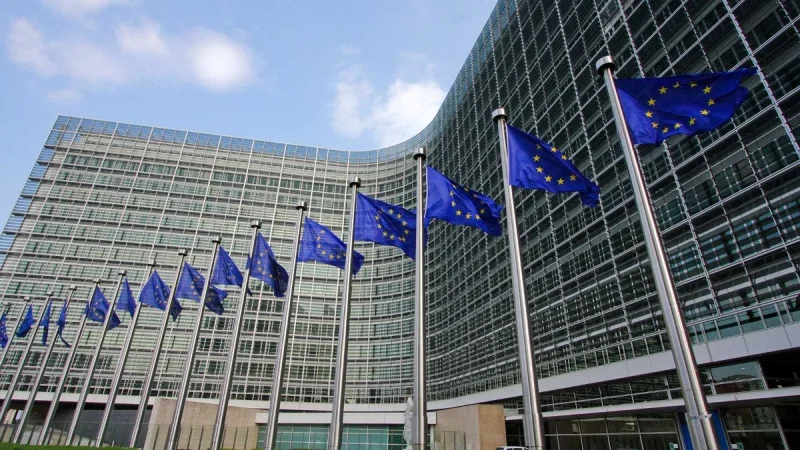 ¿X engaña a sus usuarios? Esto es lo que dice la Comisión Europea 1 Merca2.es Comisión Europea