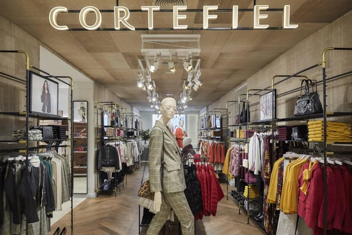 Cortefiel ya ha comenzado sus segundas rebajas donde vas a encontrar a menos de 20 euros, vestidos, blusas,…