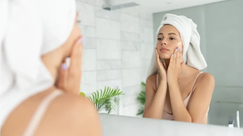Adiós hidratantes: Las mujeres de 40 apuestan por esta crema antiedad en gel en verano 2 Merca2.es Secreto beauty y tips para usar la crema antiedad