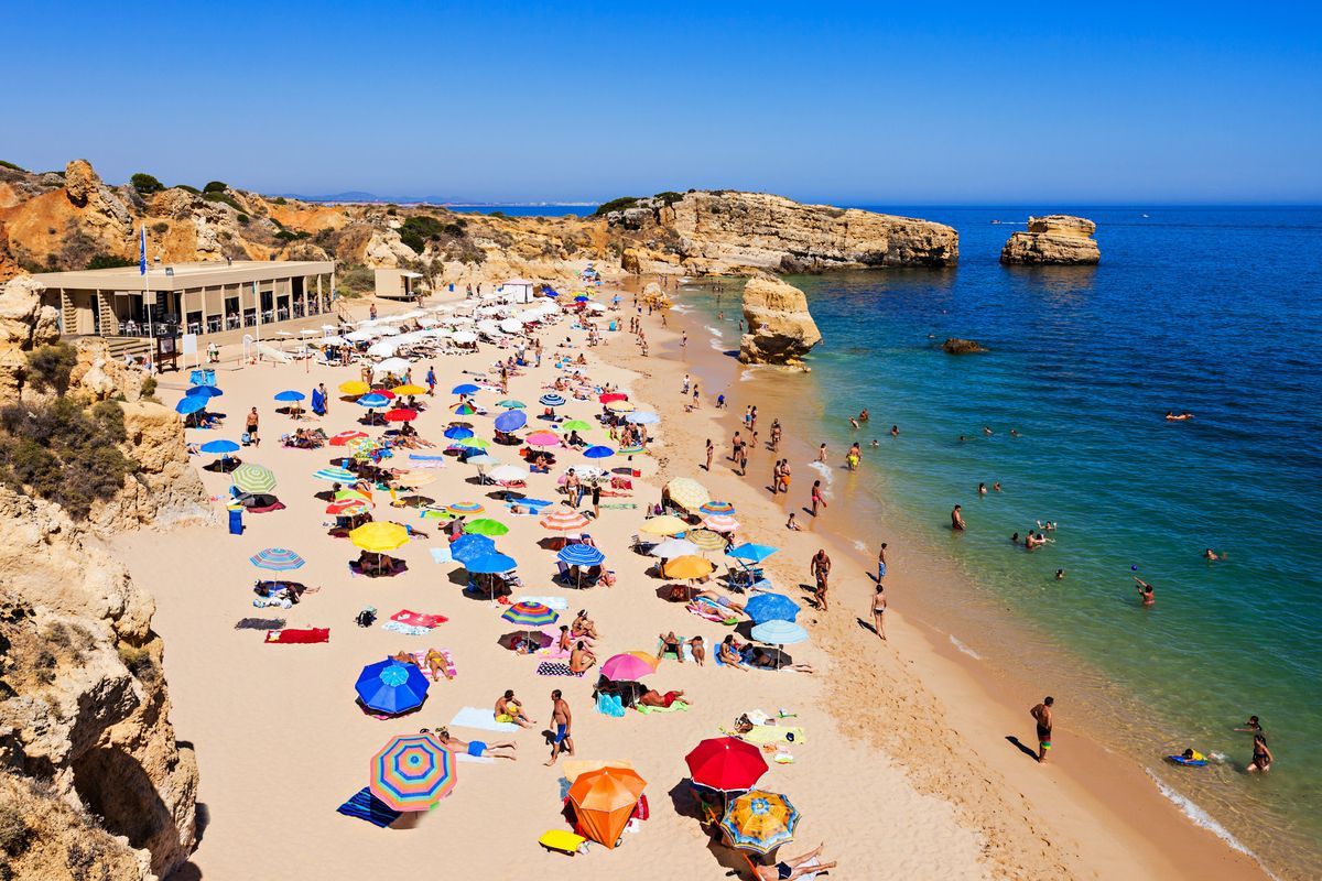 Por qué Portugal sigue siendo un destino de moda y cuándo planear una escapada económica, según KAYAK