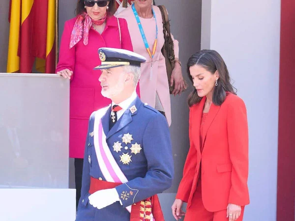 La influencia de los medios: ¿cómo afecta la presión de los medios el matrimonio?