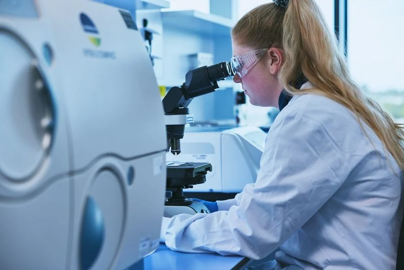 Biotest (Grifols) prepara el lanzamiento de Yimmugo en EE.UU., mediante un acuerdo estratégico de distribución con Kedrion
