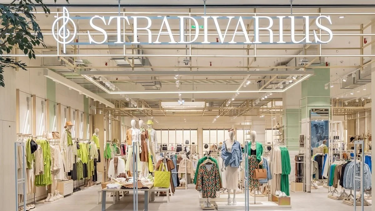 Los mejores vestidos de Stradivarius para las noches de verano