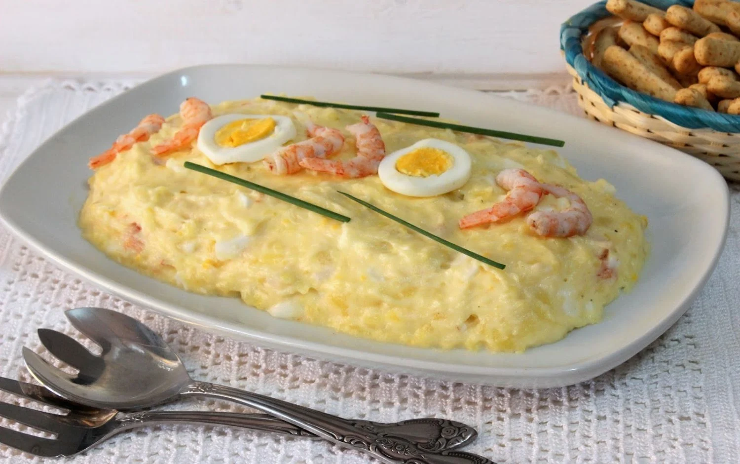 Receta de ensaladilla de gambas, un plato típico de Cádiz y Huelva