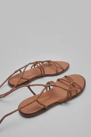Pedro del Hierro rebaja las sandalias más pijas de invitada hasta los 39€ 3 Merca2.es Sandalia trenzada plana