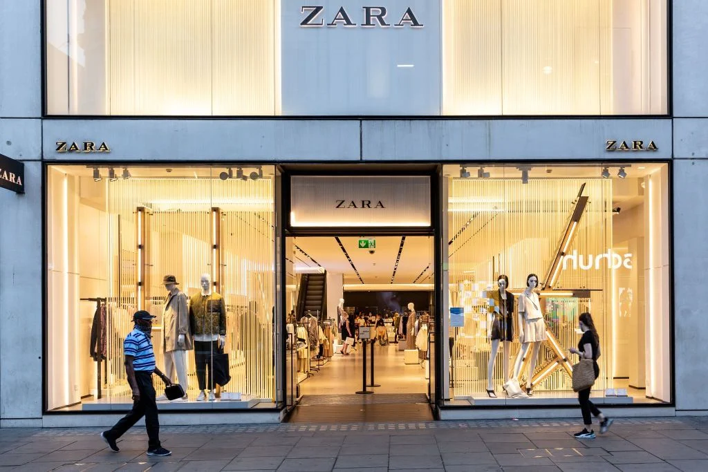 Zara rebaja hasta los 10 euros el bañador efecto tipazo con el que vas a triunfar este verano