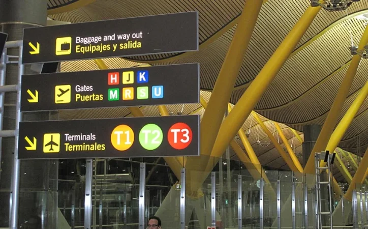 No dejes que escaneen tu cara este verano en los aeropuertos: te explicamos el por qué 1 Merca2.es Aeropuertos verano