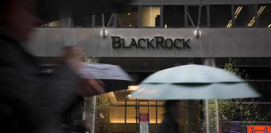 Blackrock escala nuevas cimas: obtiene un 9,4% más de beneficios y eleva sus activos gestionados a máximos históricos de 10,6 billones de dólares