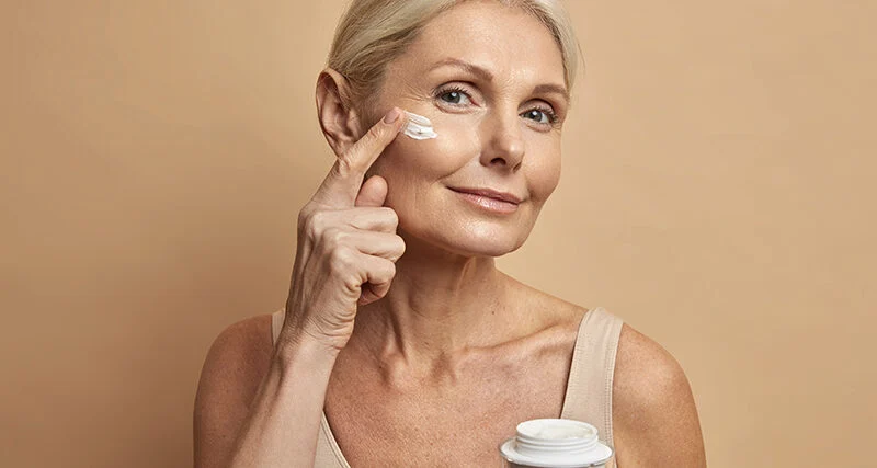 Di adiós a la crema hidratante: esta es la antiedad en gel que arrasa este verano