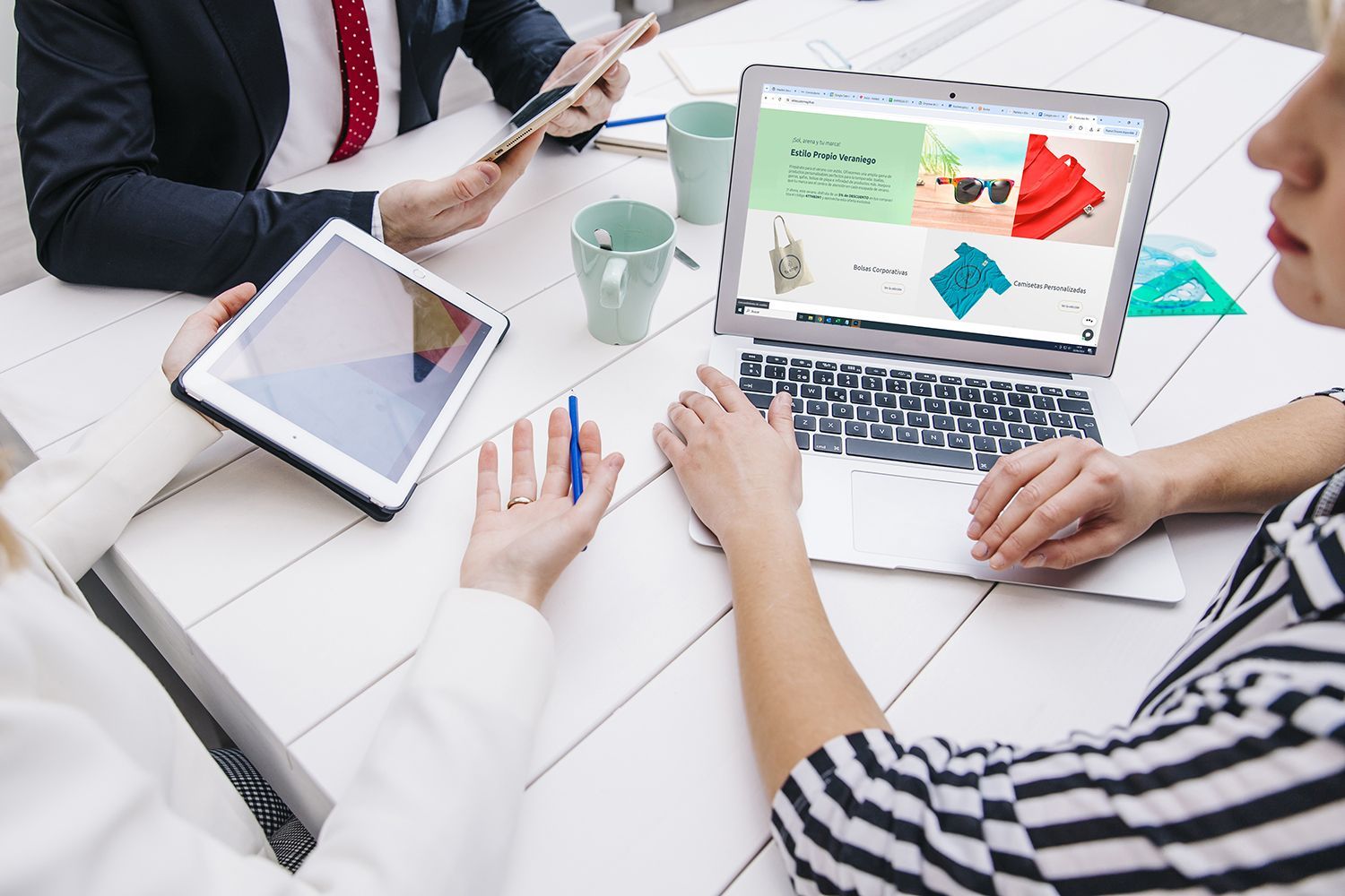 Prisma Imagen y Diseño analiza la evolución del diseño web en 2024 1 Merca2.es diseno 2024 tendencias ia 1 Merca2.es