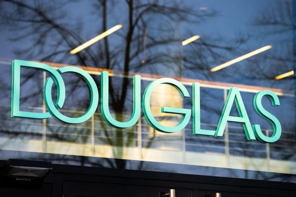 Gran optimismo en el Grupo Douglas: la firma mejora sus expectativas de facturación y se desprende de la línea Disapo