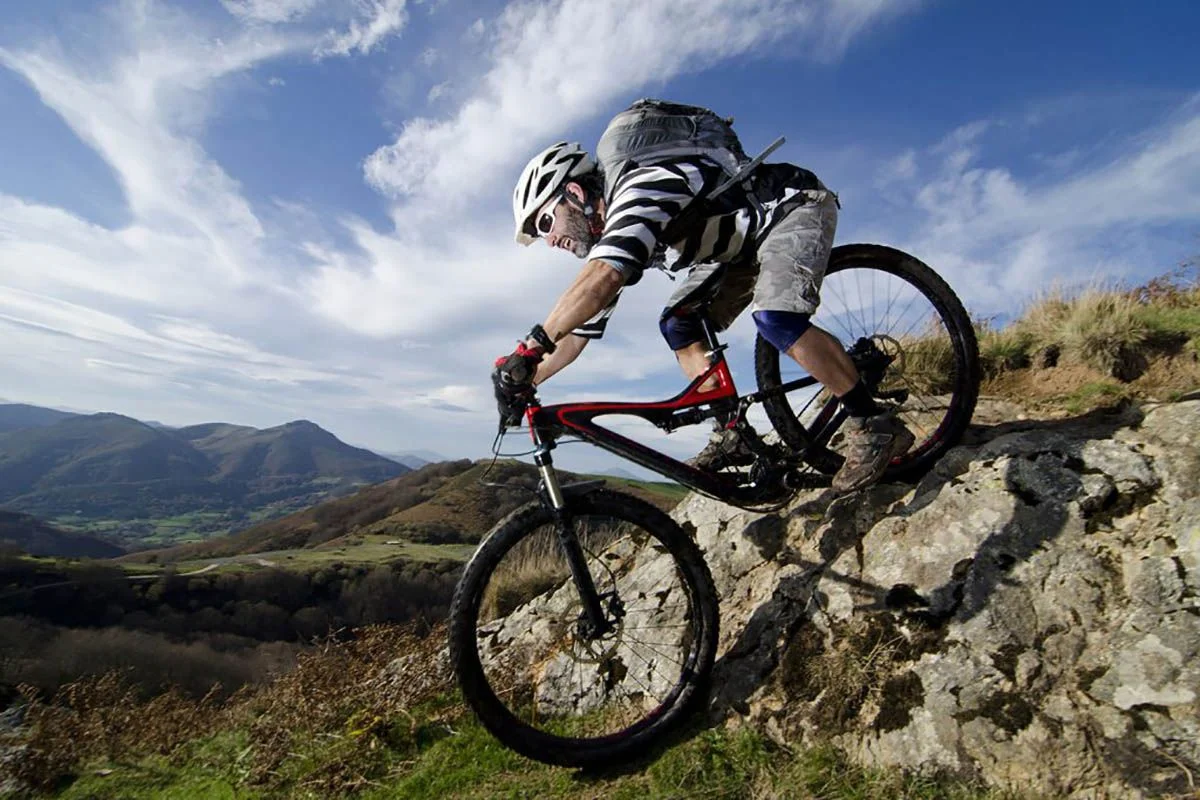 Si te apasiona montar en bici, aquí tienes unas rutas que no debes perderte
