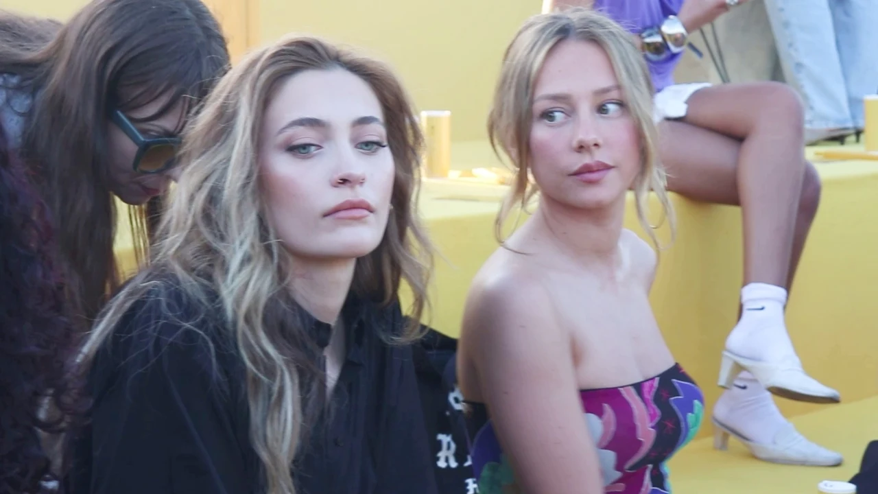 Ester Expósito en "modo invisible": Sus fans no entienden nada y la buscan a gritos 2 Merca2.es La polémica junto a Paris Jackson