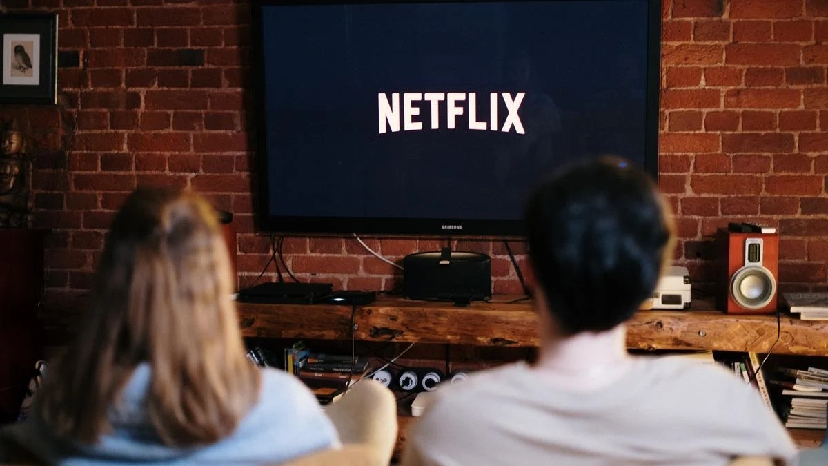 Intriga y pasión en solo seis capítulos: la serie española que triunfa en Netflix