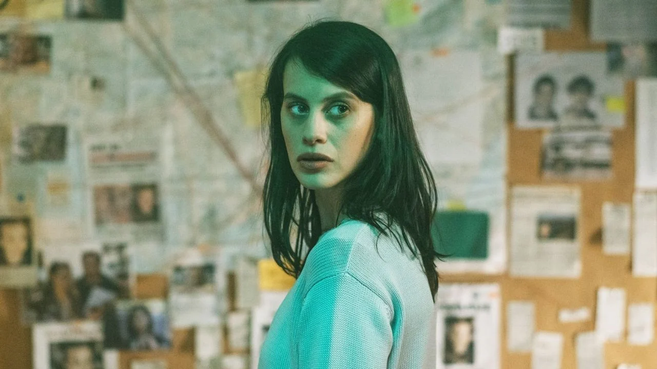 La serie de Netflix de 6 episodios que arrasó en el top 1: intriga y misterio que te engancharán hasta el final 1 Merca2.es La flamante actuación de Milena Smit que conquistó a los usuarios de Netflix
