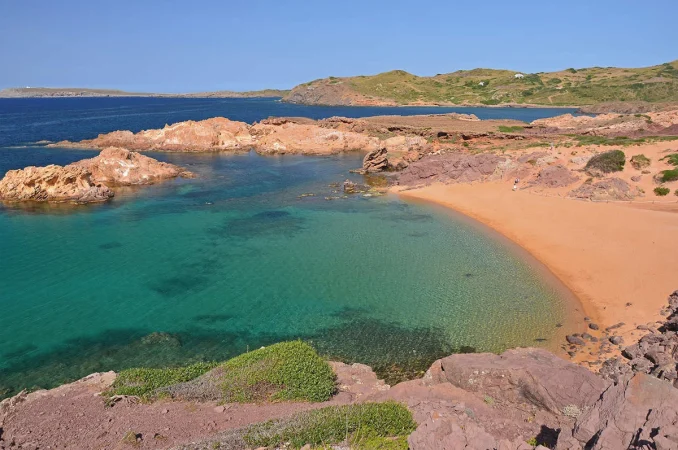Estas son las 5 mejores calas y la mejores playas de Menorca 5 Merca2.es playa de cavalleria 00000000 147a136b 230622160543 1200x797 Merca2.es