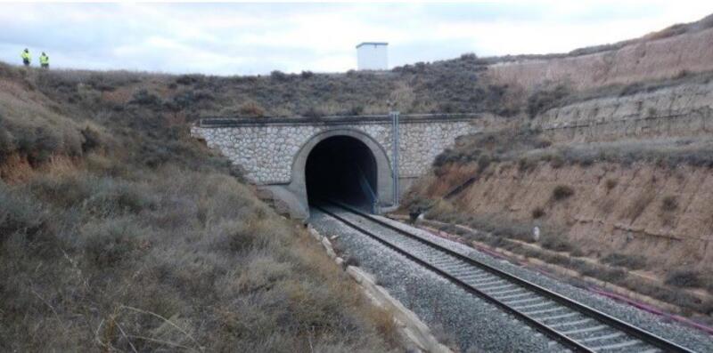La millonaria inversión para adaptar los túneles de la línea Zaragoza-Sagunto a la electrificación