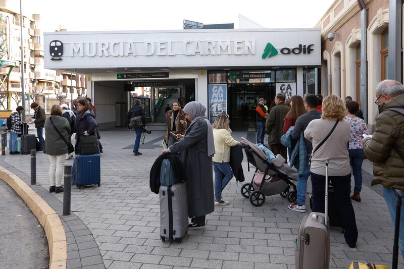 Consumur reclama a Renfe la eliminación del AVE Murcia-Málaga con escala en Madrid