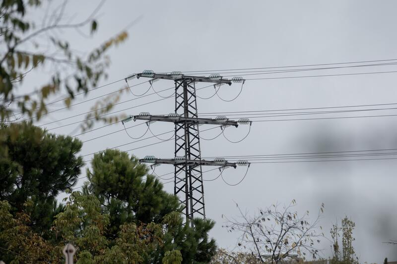 El precio de la luz vuelve a subir este lunes hasta 94,19 euros/MWh