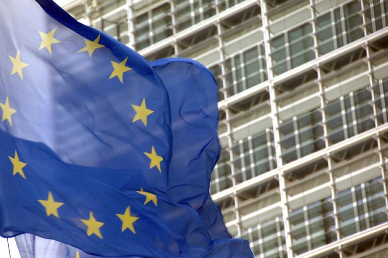 La UE y China inician conversaciones para agilizar las transferencias transfronterizas de datos