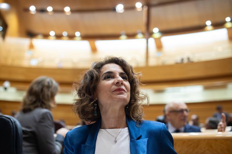 Montero se presentará el miércoles en el Senado para detallar la financiación especial de Cataluña