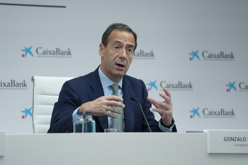 La venta de 250 mil acciones de CaixaBank por Gortázar genera 1,3 millones de euros