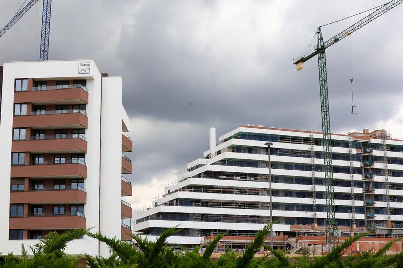 La segunda mitad del año traerá un repunte en la firma de hipotecas, según los portales inmobiliarios
