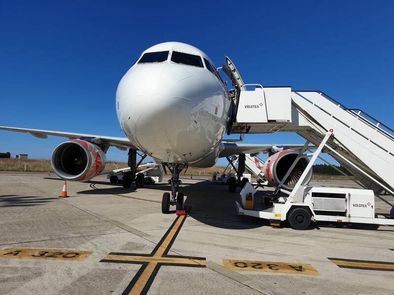 Volotea triunfa en Asturias y asegura la continuidad de sus rutas hacia Alicante, Málaga, Sevilla y Valencia
