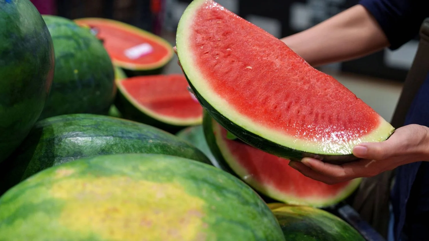 El secreto de una abuela para escoger la sandía perfecta en el supermercado