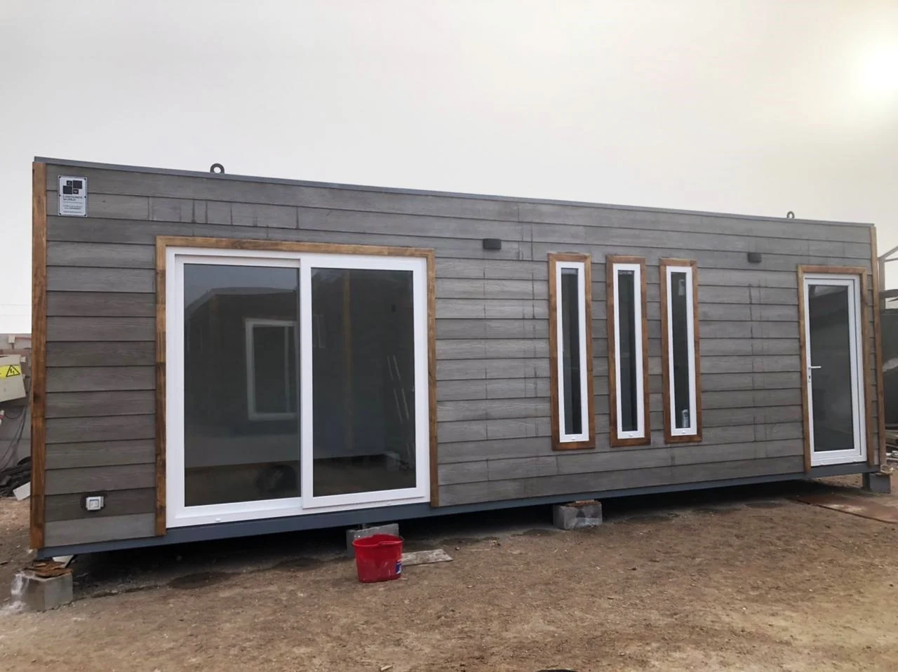 Esta casa prefabricada cuesta solo 4.100 euros, tiene 36 metros cuadrados, dormitorio, baño y más