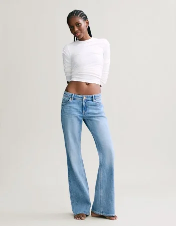 Las tendencias más locas de Bershka para este verano 14 Merca2.es Jeans bootcut low waist