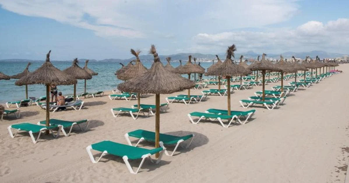 La playa italiana donde las sombrillas y tumbonas son gratis