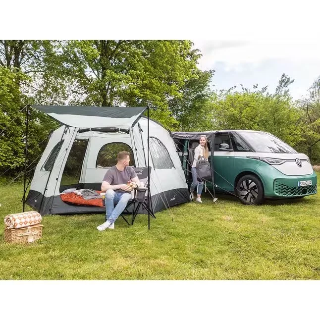 Si estás buscando una tienda de campaña grande, Decathlon tiene esta que parece un hotel