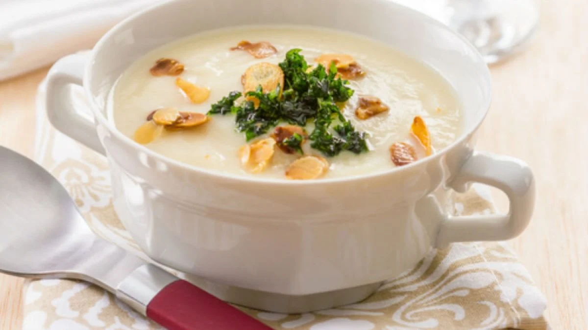 Sopa fría de coco a la pimienta: el refresco exótico que necesitas este verano, listo en 15 minutos con Thermomix