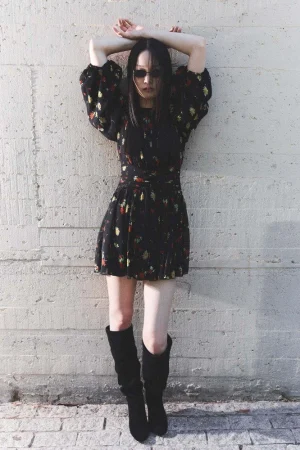 Descubre la nueva colección de vestidos de Sfera, que redefine la elegancia y estilo 10 Merca2.es Vestido corto estampado