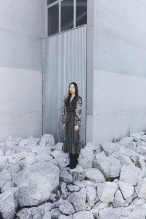 Descubre la nueva colección de vestidos de Sfera, que redefine la elegancia y estilo 9 Merca2.es Vestido estampado geométricos