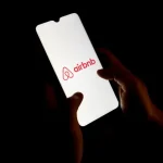 *Los viajes de camping crecen mientras Airbnb pierde fuerza