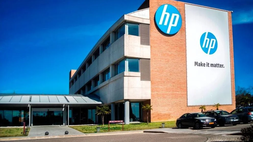 HP gana 2.634 millones de euros en su año fiscal, un 15% menos, e incrementa el dividendo