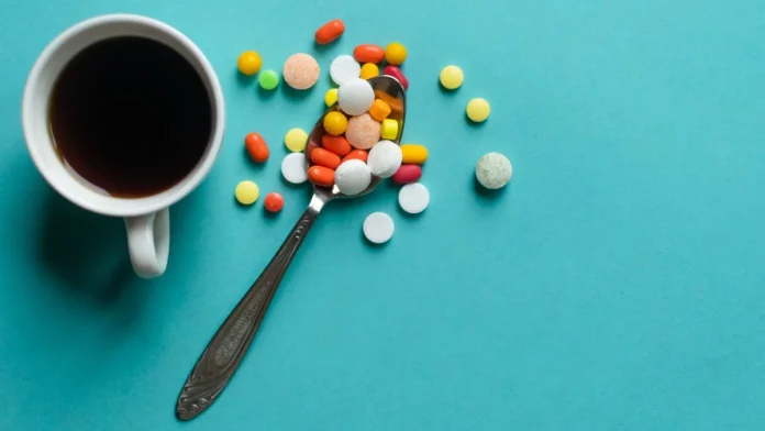 No combines estos medicamentos con café: La razón te asustará