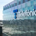 Telefónica adelgaza deuda y más de 19.000 empleados con sus salidas en Latinoamérica