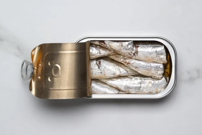 top view food packaged cans Merca2.es