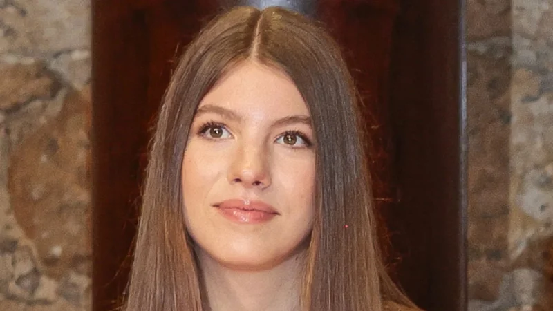 Según Pilar Eyre, la infanta Sofía, bajo la influencia de Letizia, ya tiene claro lo que va a estudiar 7 Merca2.es Pilar Eyre revela los planes de Sofía