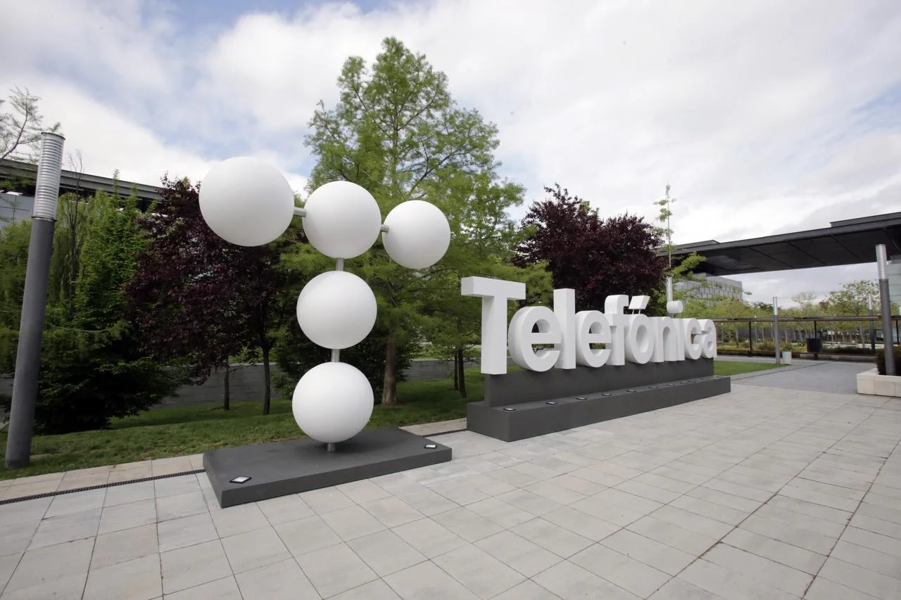 Telefónica, Adamo, Onivia y telecos locales se quedan como las ‘reinas de la fibra’ en España