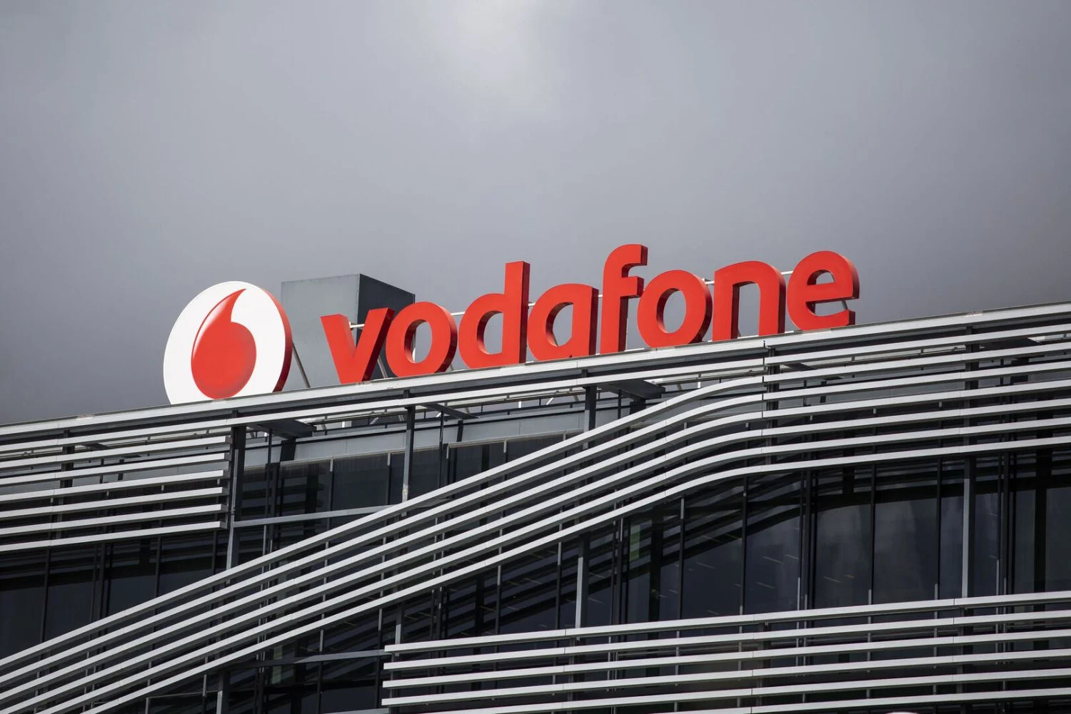 Vodafone lanza atractiva oferta de recompra de acciones por 500 millones, atrayendo la atención de inversores