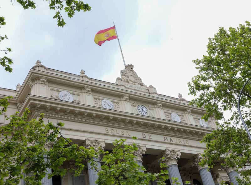 La Bolsa española alcanza los 19.000 millones en agosto, con cifras casi estables en comparación con el año anterior