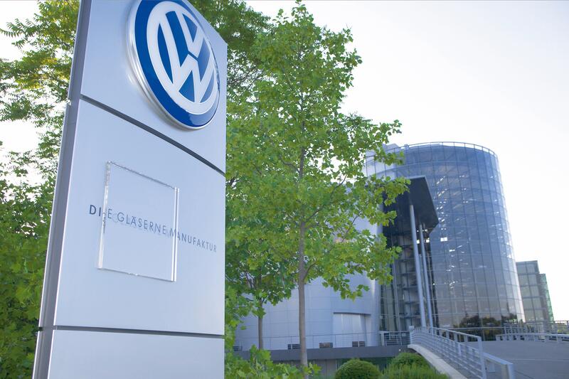 Volkswagen considera el cierre de plantas y recortes de personal en Alemania para optimizar costes